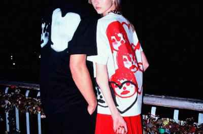 而现任 Givenchy 创意总监的 MMW潮牌 也顺理成章带来了纪梵希 x Chito 全新联名（纪梵希 x Chito 2021 艺术家联名限定系列曝光）