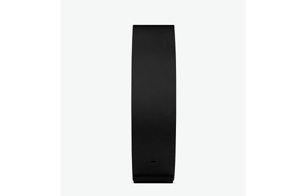 圣罗兰 YSL 全新黑胶套装潮牌品牌公布，纪念 SebastiAn 四年合作（圣罗兰 YSL 全新黑胶套装公布，纪念 SebastiAn 四年合作）