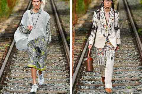 Etro 标志性的佩斯利印花图案、提花印花和潮牌品牌纹理是品牌旗下外套、连衣裙、包款及鞋履最突出的特色（Etro 艾卓 2022 春夏男装系列亮相秀场，生机盎然新世界）
