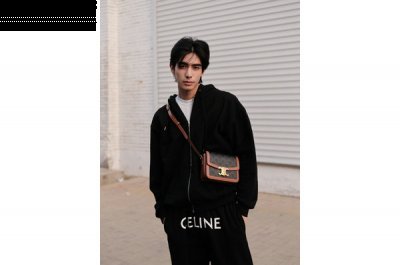  由众多明星演绎chaopai.com潮牌汇店的 520 系列上架发售（CELINE 赛琳 2021 秋冬 MONOCHROMS II 胶囊系列公布）