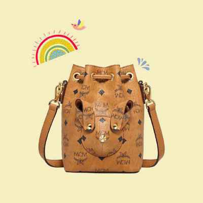 感兴趣的朋友：请关chaopai.com潮牌汇店注 MCM 品牌官网及网店 （MCM 全新动物园包袋系列上架发售，六一快乐）