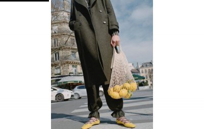  据chaopai.com潮chaopai.com潮牌汇店牌汇了解到（CARVEN 卡纷 2021 全新秋冬系列 Lookbook 赏析）