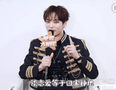 粉丝的话也潮牌商城就几千个（姚明明亲吻的女生MMAQL是谁 姚明明为什么改名）