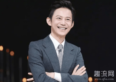 如果何老师牵手事件潮牌资讯也是因为这件事被推出来（何炅牵手事件是怎么回事 何炅牵手的男生是谁）