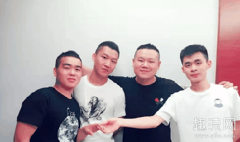 岳云鹏助理冲冲是谁叫什么名字 岳云鹏助理冲冲照片