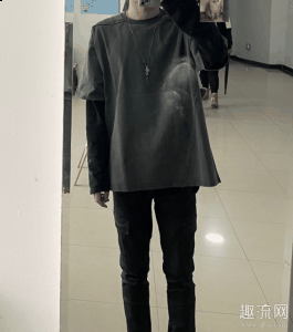  D5OVE是当下非常受年轻人潮牌商城们欢迎和喜爱的一个潮牌服饰（D5OVE短袖质量怎么样 D5OVE短袖可以水洗吗）
