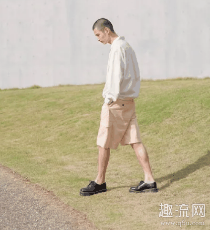 衬衫搭配什么外套好看2021 衬衫搭配搭配裤装最好的搭配方式推荐