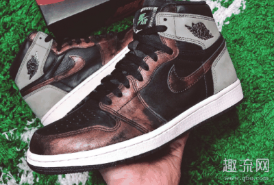 而本次的AJ1整体框潮牌品牌架则以古铜色打造（AJ1古铜变色龙开箱测评 AJ1古铜变色龙上脚穿搭图）