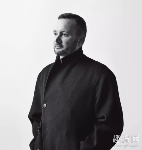 Kim Jones x Nike Air Max 95 “Total Orange”开箱测评：上脚尺码怎么选？