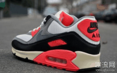此外脚型不同潮牌信息估计还会有变（Air Max 1和Air Max 90尺码一样吗 Air Max 1和Air Max 90哪个脚感好）