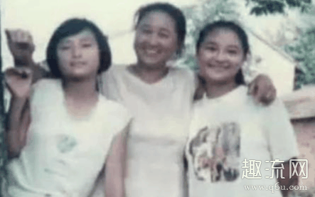 贾玲的妈妈真的车祸去世了吗 贾玲的母亲的故事