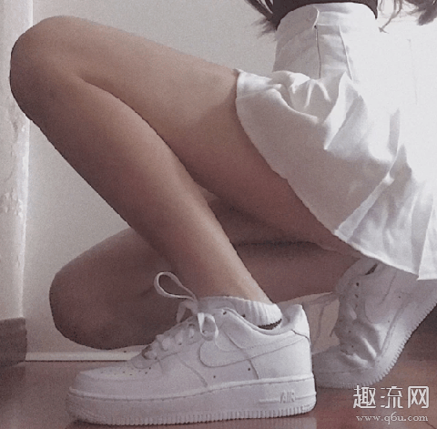 女空军一号正品几个鞋孔 女空军一号怎么搭配