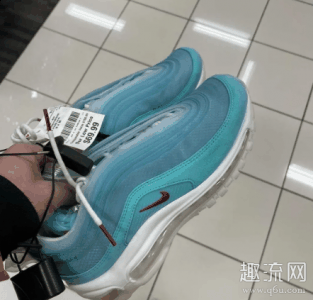 不仅仅在价潮牌资讯格上的区别（国外奥莱款和专柜的区别 国外奥莱比国内便宜吗）