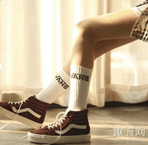 vans袜子多少钱 潮牌信息vans袜子为什么这么贵（vans袜子多少钱 vans袜子为什么这么贵）