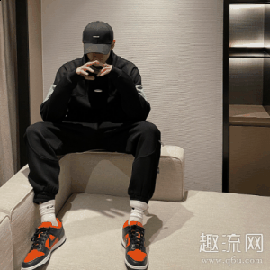 脚踝的保暖性潮牌商城还是很重要的（袜子包裤脚是什么风格 袜子包裤脚教程图解）