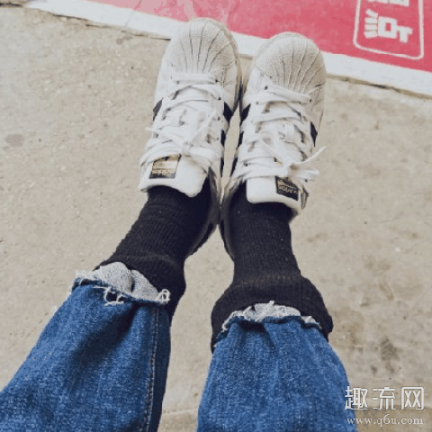 袜子包裤脚是什么风格 袜子包裤脚教程图解