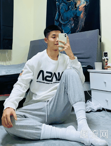 会更好；chaopai.com潮牌汇店NIKE这样大牌（篮球袜怎么套裤子上去 篮球袜包裤脚怎么包好看）