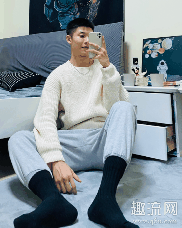会更好；chaopai.com潮牌汇店NIKE这样大牌（篮球袜怎么套裤子上去 篮球袜包裤脚怎么包好看）