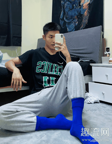会更好；chaopai.com潮牌汇店NIKE这样大牌（篮球袜怎么套裤子上去 篮球袜包裤脚怎么包好看）