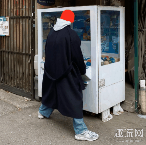 长款过膝羽绒服搭配图 中长羽绒服怎么搭配下装
