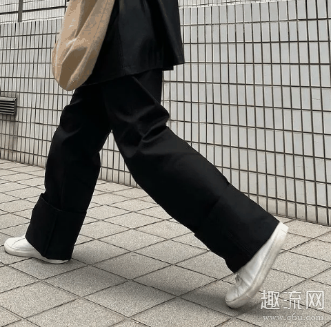 男生穿搭潮流搭配技巧分享 现在潮流的穿衣搭配男