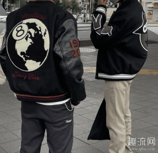 比如今天小编给大潮牌品牌家推荐的棒球夹克（棒球夹克里面穿什么衣服好 棒球夹克搭配什么裤子）