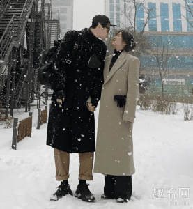 2021情人节配色球鞋推荐：潮牌资讯无论送礼还是自穿都绝对吸睛！（2021情人节配色球鞋推荐：无论送礼还是自穿都绝对吸睛！）