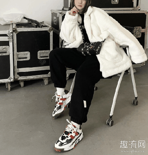 阿迪达斯Niteball评测 阿迪达斯Niteball鞋底硬