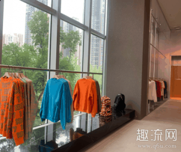 很多潮流玩家看潮牌商城的是品牌的态度吧（穿1807怎么了什么梗 穿1807为什么被打）
