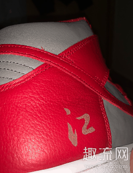 dunk灰红开箱测评 dunk灰红偏码吗
