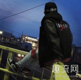 穿AJ1脚后跟能放几个手指 AJ1适合胖子穿吗