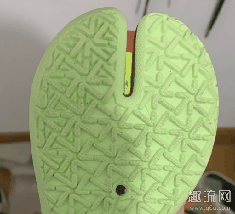 闪击7圣诞配色开箱测评 闪击7圣诞节耐磨吗