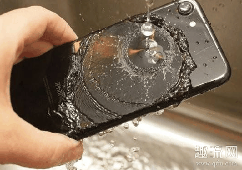 苹果进水不保修怎么办 苹果12防水到什么程度