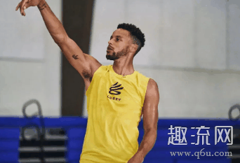 库里8重心高吗 库里8防侧翻怎么样