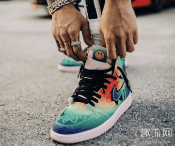但这个配色潮牌信息转到dunk（aj1渐变彩虹价格趋势会涨吗 aj1彩虹扎染上脚穿搭图）
