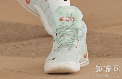 虽然这款鞋子给我潮牌品牌的体验并不是很好（LBJ18挤脚吗 LBJ18适合什么样的脚型）