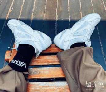 不过对于配潮牌汇潮牌网色的选择上（m2k为什么很少有人买纯白 耐克m2k是什么系列）