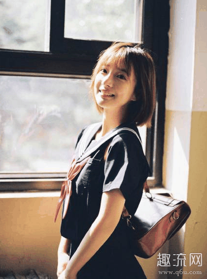 白醋少女楼梯口事件视频 白醋少女ai换脸