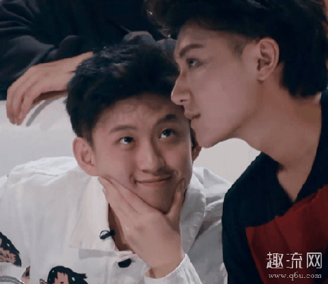 rich brian为什么叫77是华裔吗 说唱新世代rich brian表情包