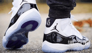 想必不少男孩子女孩子们早已等不及想要上脚AJ11了吧！那么秋冬之际AJ11要怎潮牌品牌么搭配呢？怎么搭配好看？下面就让小编带领大家一起来看看吧！ AJ11怎么搭配裤子 AJ11鞋型本身就很出彩（AJ11怎么搭配裤子 AJ11搭配什么袜子好看）