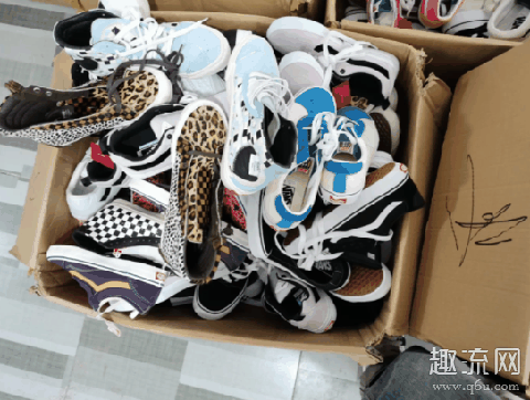 vans闷包哪里买是真的吗 vans员工闷包原价多少