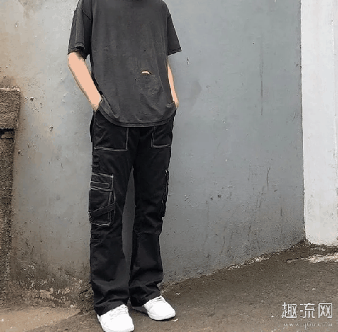 男生微喇叭裤怎么搭配 小个子穿微喇叭裤需要注意什么
