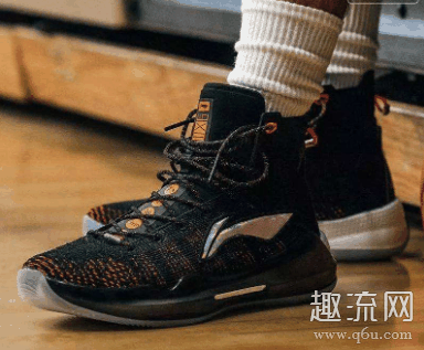 驭帅13䨻水晶底和橡胶底哪个好 驭帅13䨻水晶底和橡胶底防滑耐磨对比