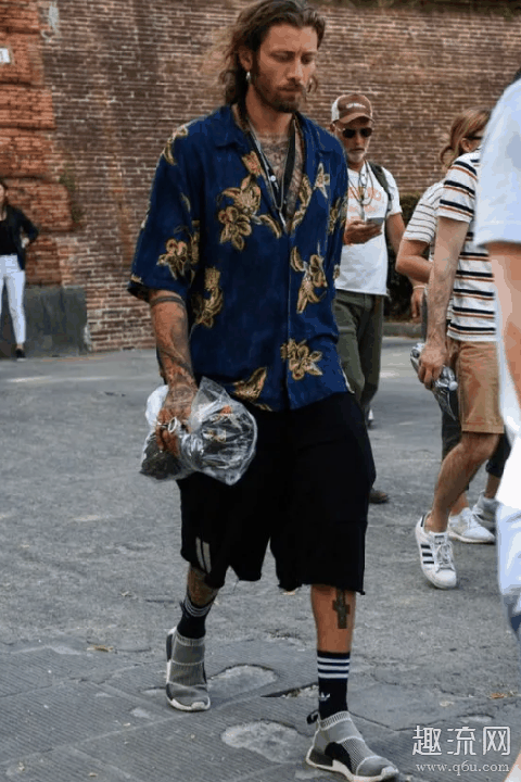 夏威夷衬衫配什么裤子鞋子 值得入手的夏威夷衬衫品牌推荐