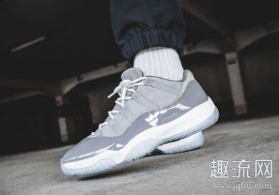 如果想要舒适潮牌一点的脚感（AJ11脚感怎么样 AJ11脚感硬是不是假的）