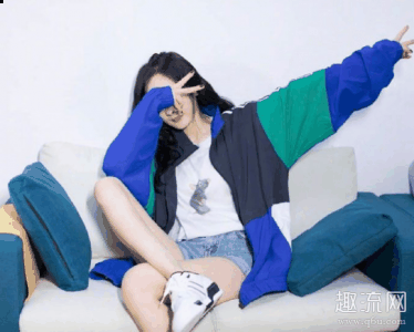 明星穿搭|杨幂行走的穿搭衣柜潮牌品牌,妥妥的sneakergirl就是你了大幂幂!(图文)（明星穿搭|杨幂行走的穿搭衣柜,妥妥的sneakergirl就是你了大幂幂!(图文)）