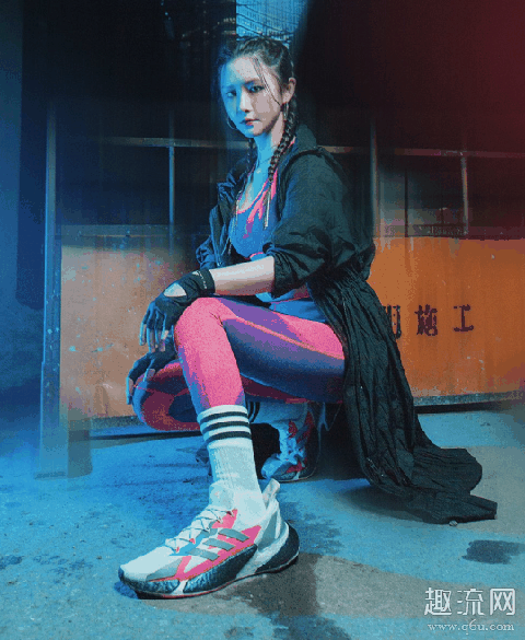 x9000l4脚感测评 阿迪x9000l4怎么搭衣服