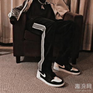 needles蝴蝶刺绣裤子多少钱真潮牌商城假怎么看 needles蝴蝶裤版型有哪些（needles蝴蝶刺绣裤子多少钱真假怎么看 needles蝴蝶裤版型有哪些）
