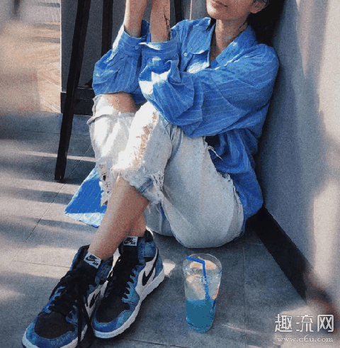 AJ1扎染湖水蓝绿街拍示范,上脚穿上它你就是酷girl!