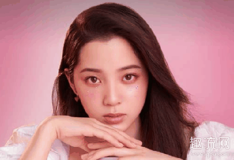 欧阳娜娜直播带货Reno4,夏天就要带点闪,你的小仙女娜娜已上线请注意查收!